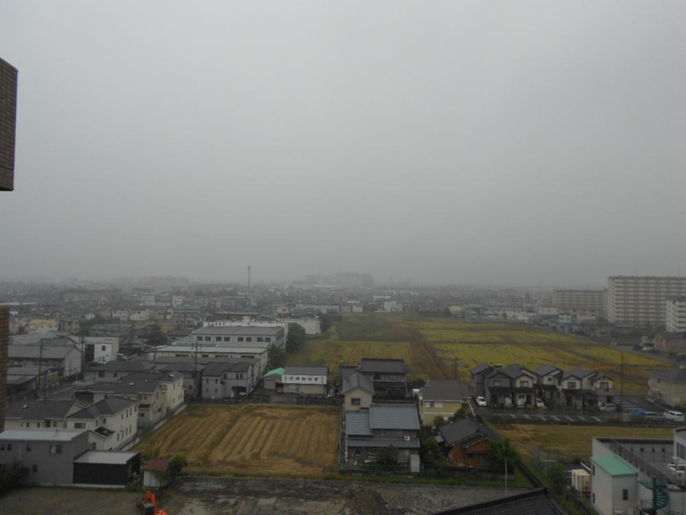 View photos from the dwelling unit. View from the site (October 2013) Shooting