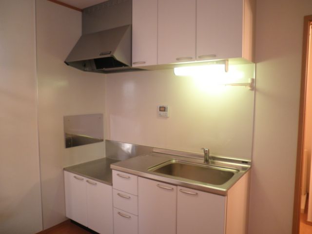 Kitchen. Gas stove is can be installed kitchen. 