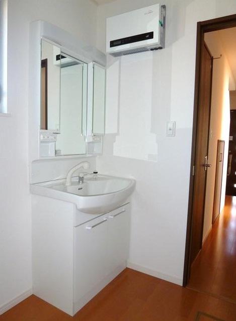 Wash basin, toilet. The company other property specification 