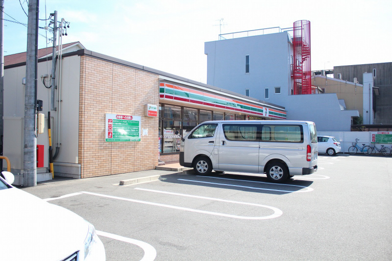 Convenience store. Seven-Eleven Nagoya striking in 1-chome to (convenience store) 140m