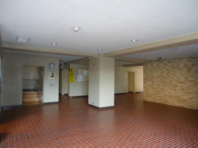 Other common areas. Entrance lobby shooting