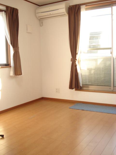 Non-living room. Is a bright room with two-sided lighting.