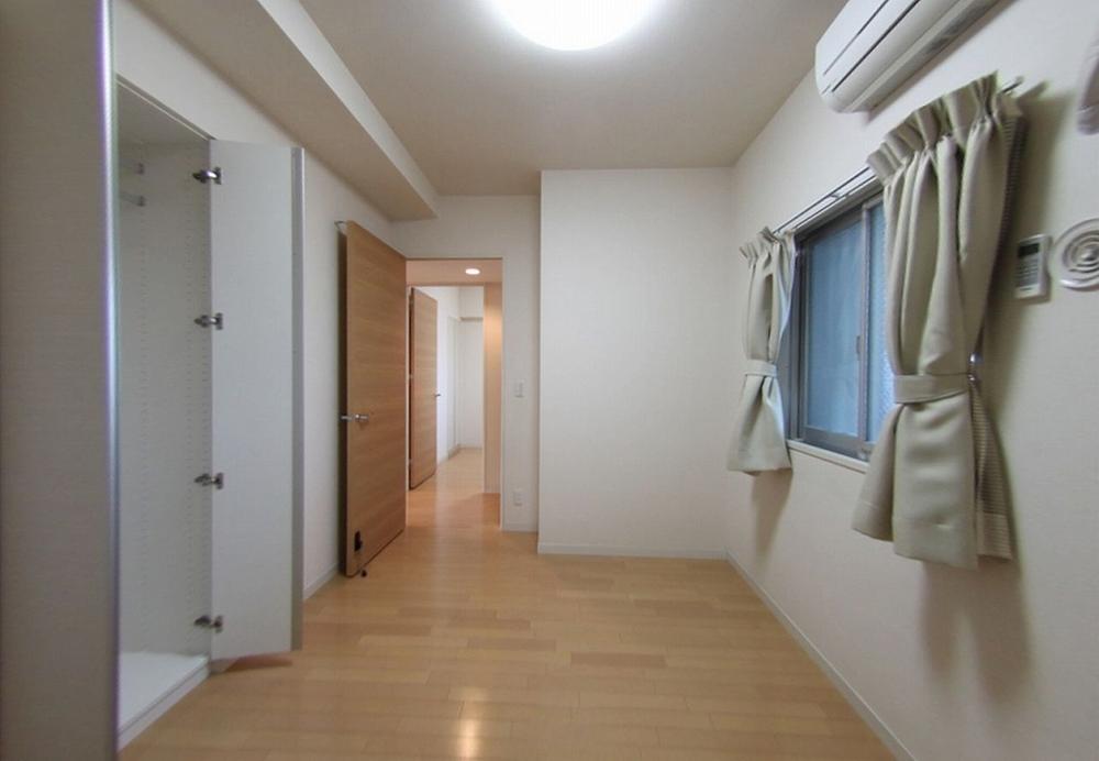 Non-living room. All rooms have storage