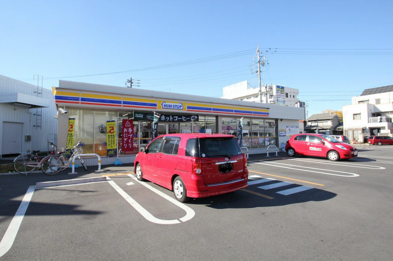 Convenience store. MINISTOP 90m to Nagoya Kozuka store (convenience store)