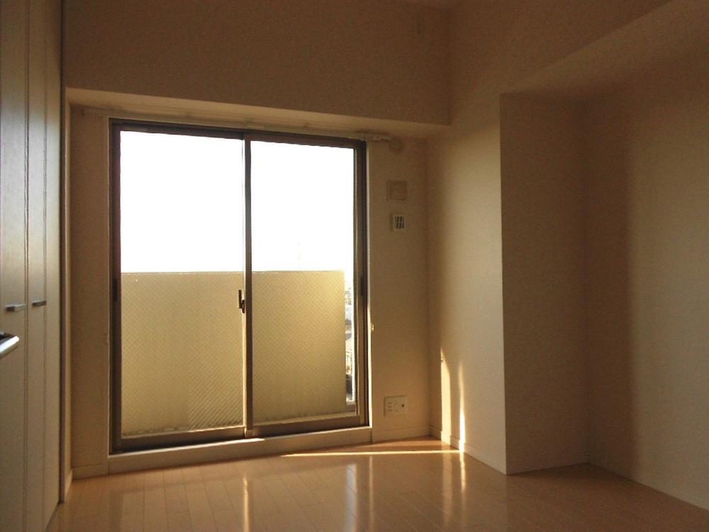 Non-living room. North-west side of Western-style. (November 2013) Shooting