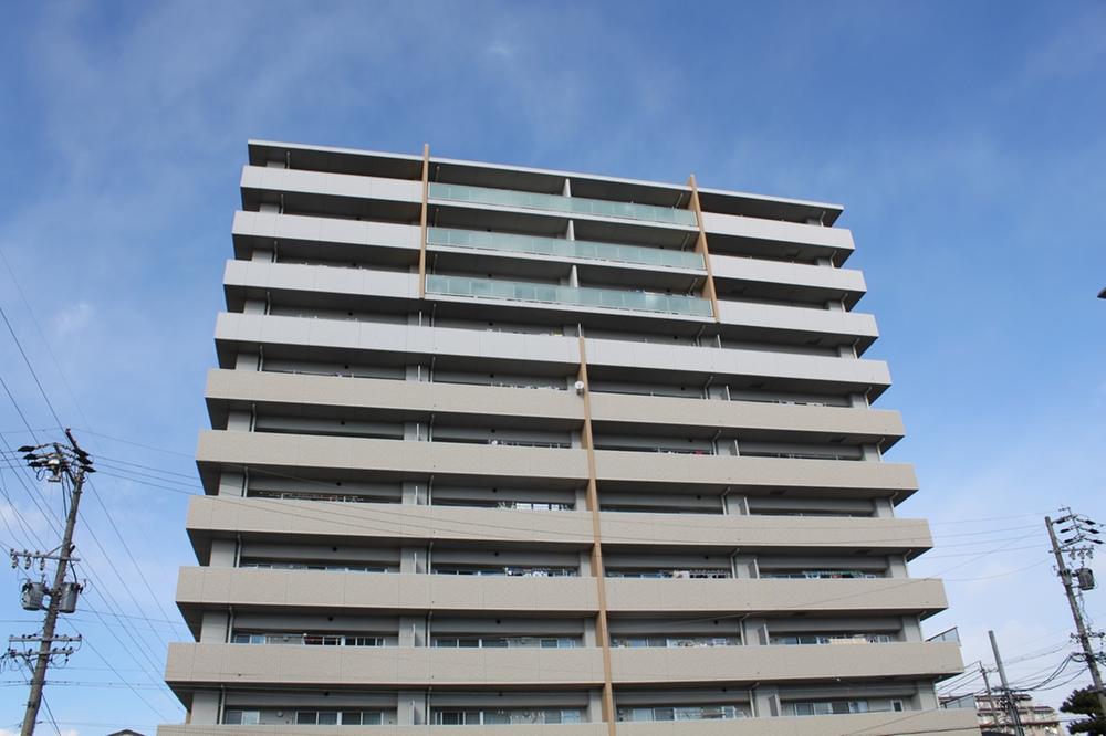 Local appearance photo. Local (12 May 2013) Shooting