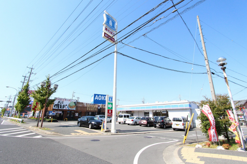 Convenience store. Lawson Nagoya Nishi store up (convenience store) 667m