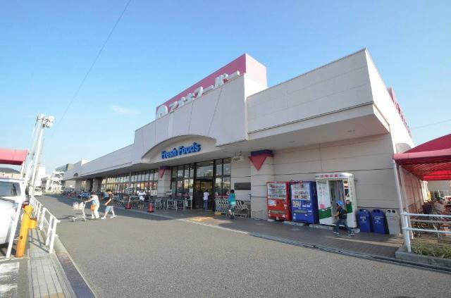 Supermarket. Aoki 605m to super Toda shop