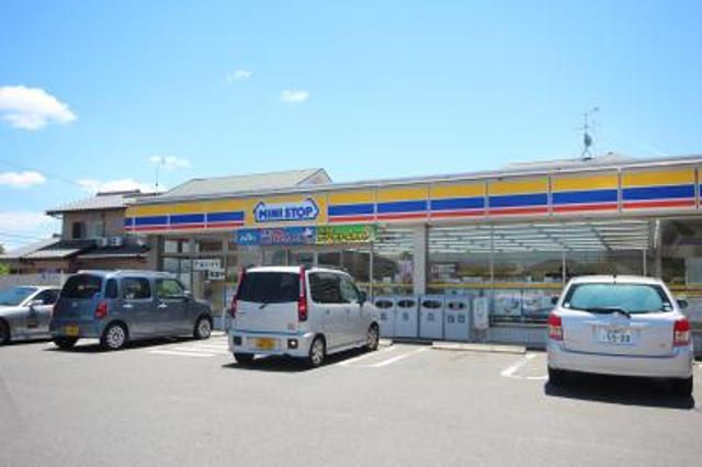 Convenience store. Ministop (Ltd.) 860m to Nagoya Toda shop
