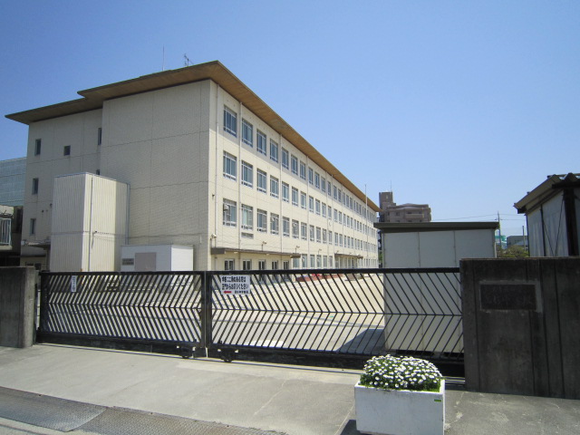 Junior high school. 751m to Nagoya Municipal Takasugi junior high school (junior high school)