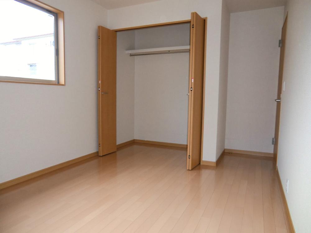 Non-living room. ◇ Western-style ◇  Bright Western-style in the south  All room storage 