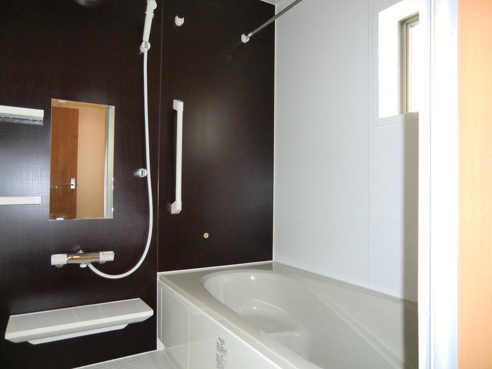 Bathroom. ◇ Bathroom ◇  Wide 1 tsubo size ・ Bathroom heating dryer ・ Warm bath ・ Otobasu ・ Accessibility ・ There bathroom window