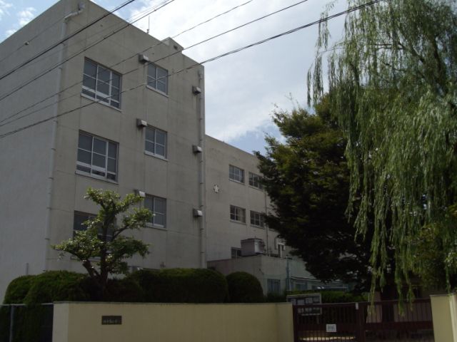 Primary school. Municipal Nishinakajima up to elementary school (elementary school) 230m