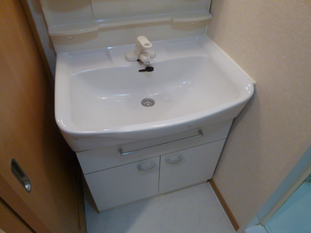 Washroom. Independent wash basin ☆