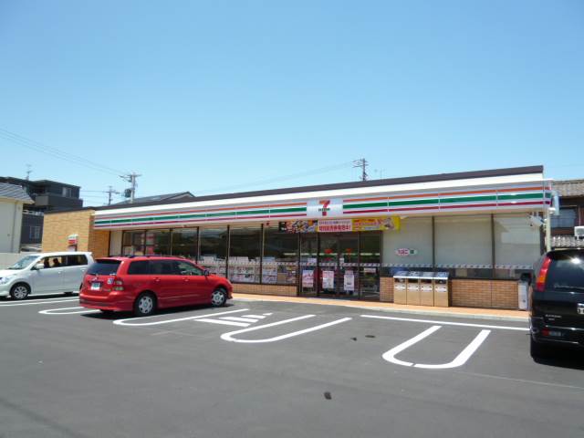 Convenience store. Seven-Eleven Nagoya Yanase-cho 1-chome to (convenience store) 92m