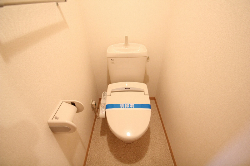 Toilet.  ※ 202, Room interior photograph reference