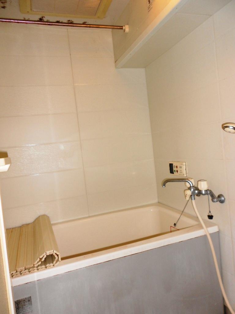 Bathroom. Bathroom Dryer, It is Reheating function with Otobasu.