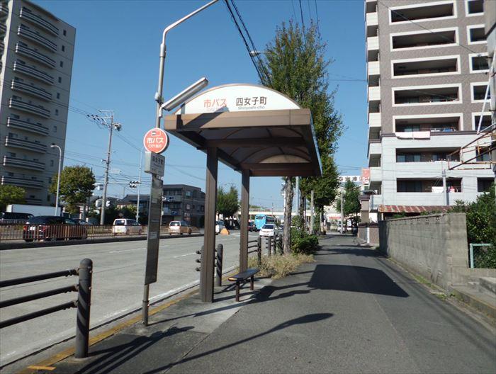 Other. Nagoya municipal bus "Yonjoshi town" stopping a 2-minute walk away
