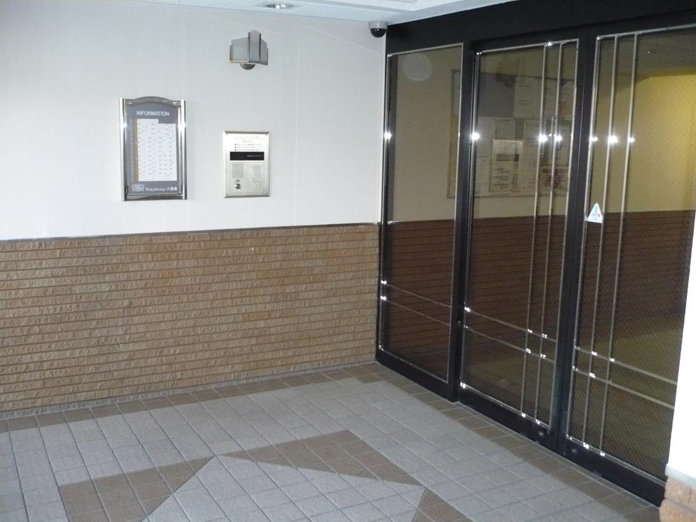 Entrance. Kazejo room, Auto lock intercom shooting