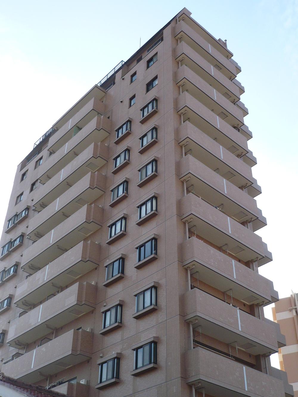 Local appearance photo. Building shooting from the southeast side