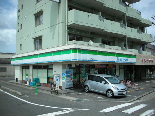 Convenience store. 0m to Family Mart (convenience store)