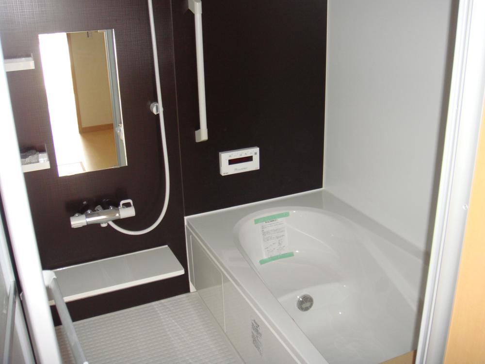 Same specifications photo (bathroom). There is the case that the same specifications differ from actual. 