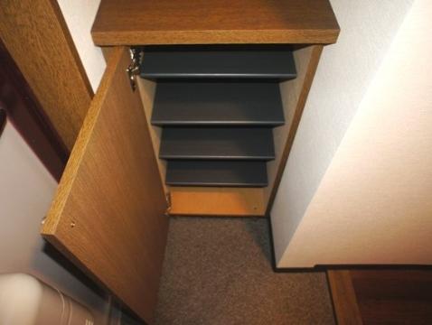 Other room space. Cupboard