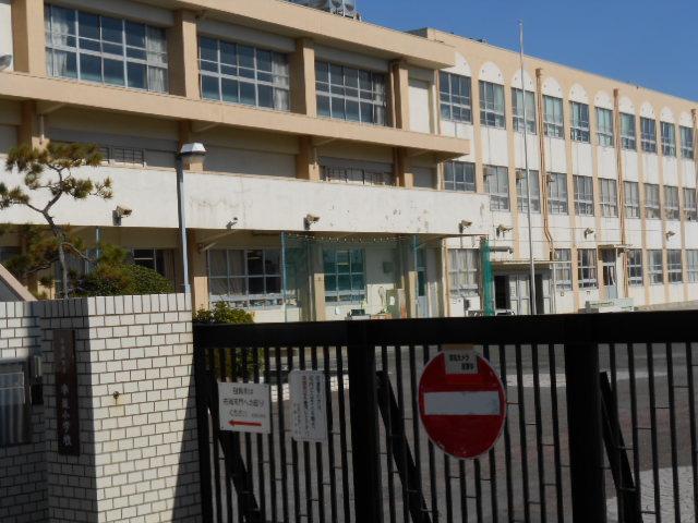 Primary school. 880m to Nagoya City Red Star Elementary School