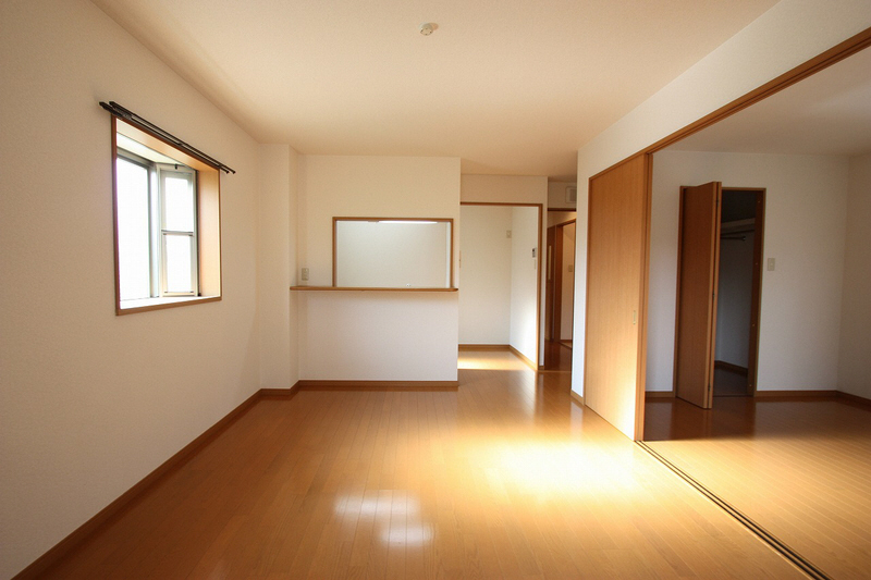 Living and room. Open type living room with a bay window