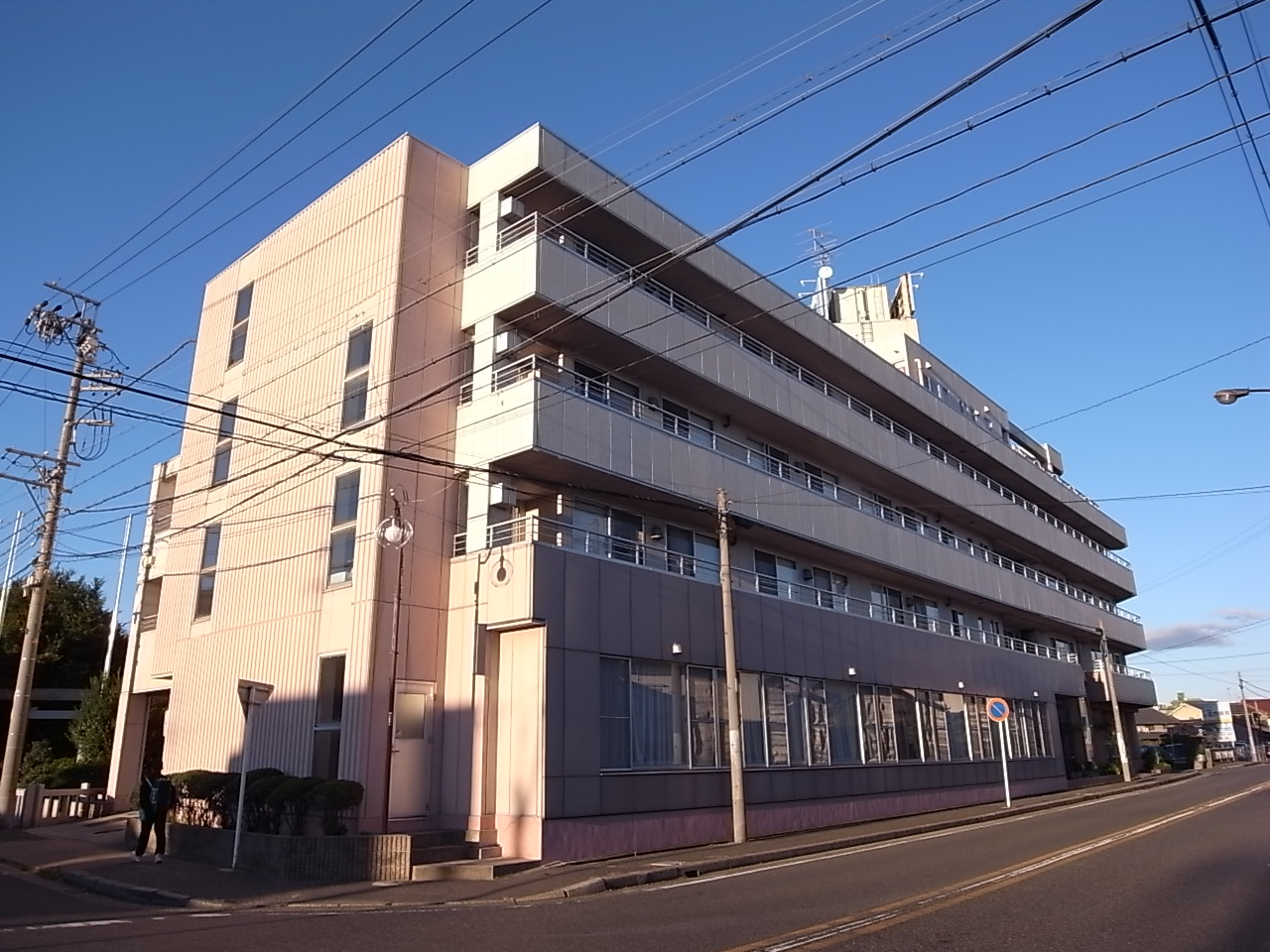 Hospital. AkiraKiyoshi Yayu visit nursing station 1000m up (General Hospital) (hospital)