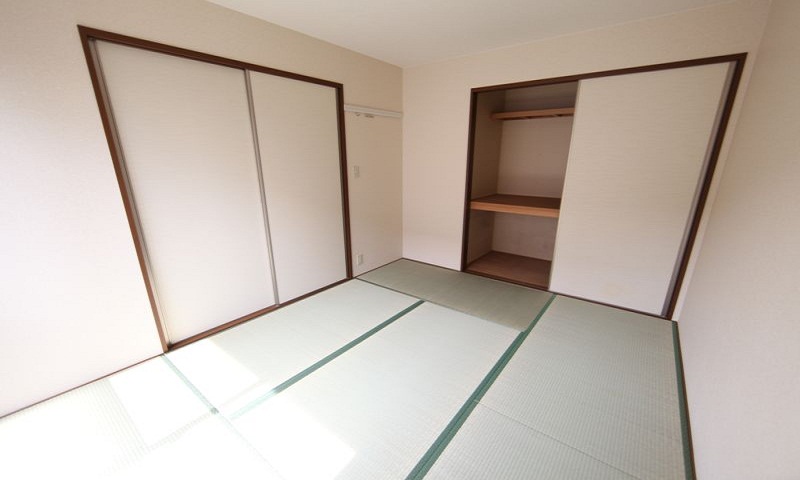 Receipt. Japanese-style room 6 quires With storage