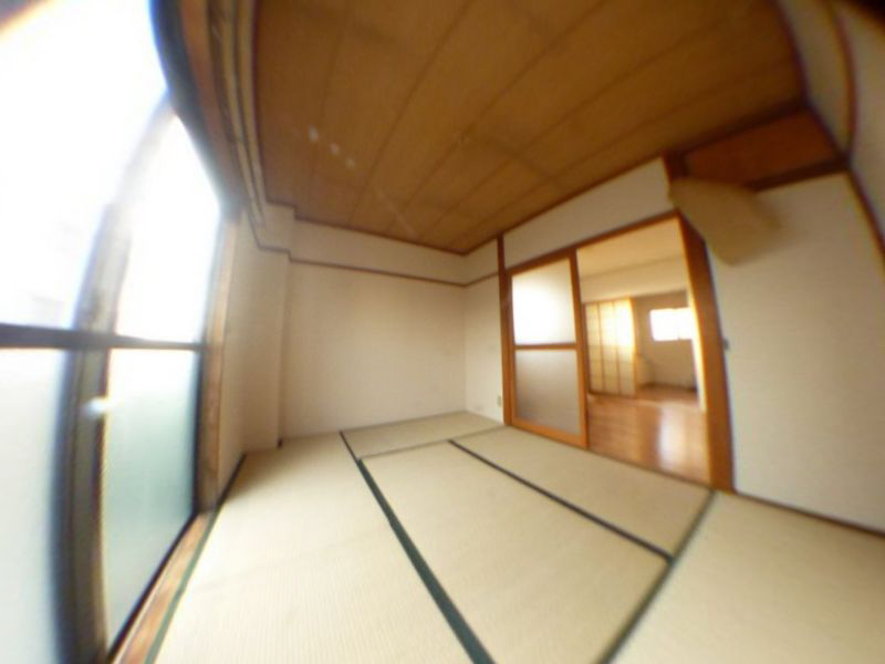 Other room space. Japanese-style room is healed