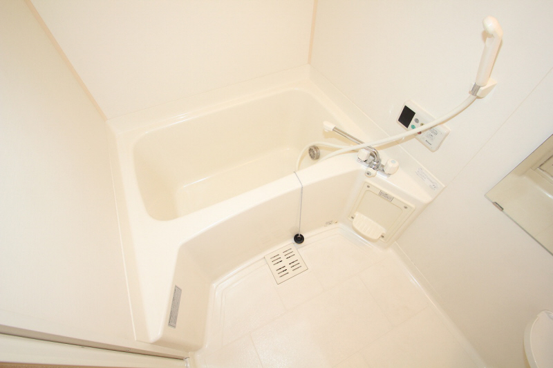 Bath.  ※ 203, Room interior photograph reference