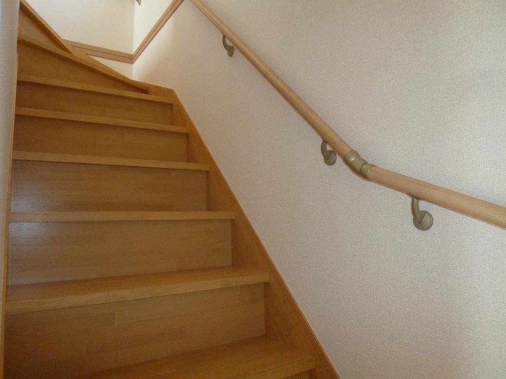 Other.  ◆ Staircase with handrails ◆ 