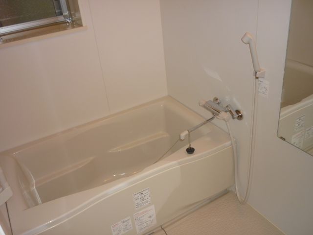 Bath. With economic Reheating function, Small window ・ An indoor dryer