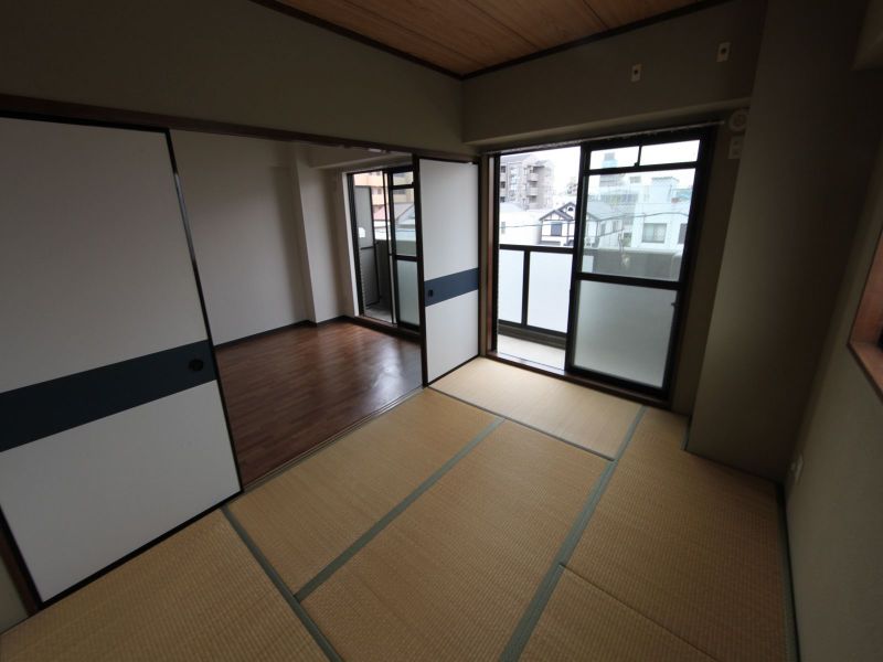 Other room space. Japanese-style room 6 quires