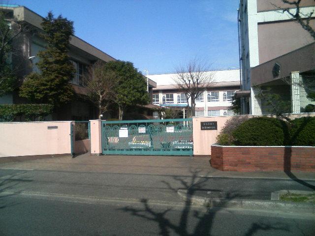 Primary school. Nishimaeda 800m up to elementary school