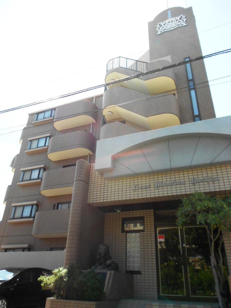 Local appearance photo. Building northwest side (August 2013) Shooting