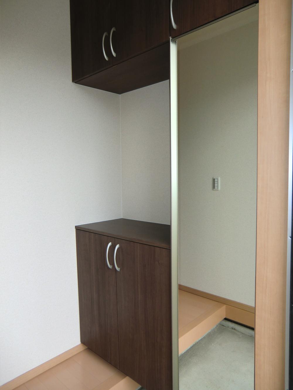 Receipt. ◇ entrance storage ◇  Storage space of the room  With a mirror shoes BOX