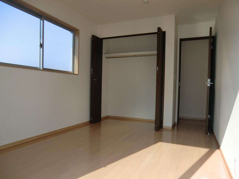 Non-living room. ◇ Western-style ◇  Bright Western-style in the south  All room storage