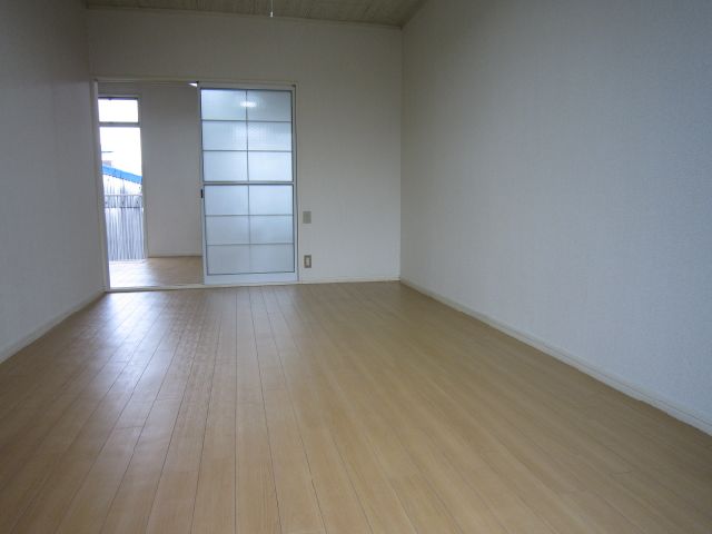 Other room space. Beautiful flooring. 