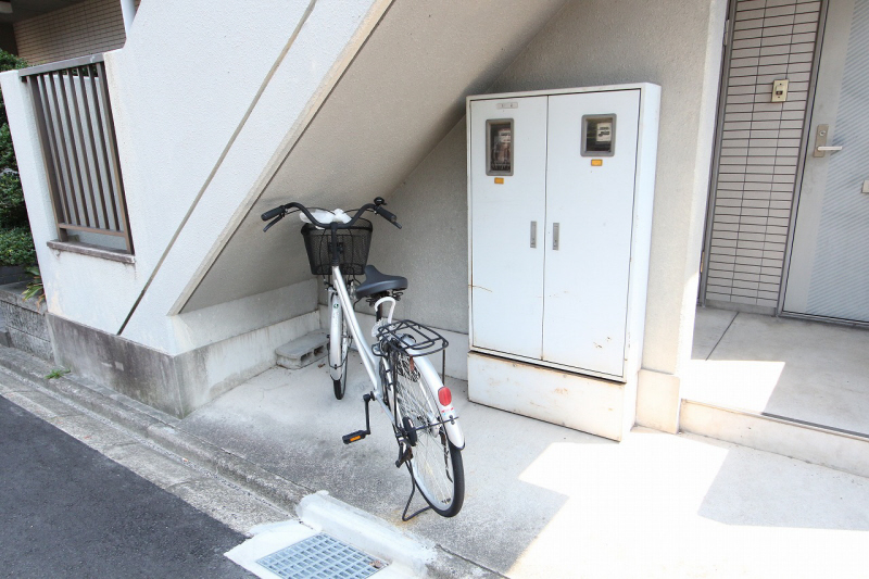 Other common areas. Bicycle equipped. 