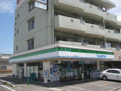 Other. FamilyMart Matsushita housing before store up to (other) 590m