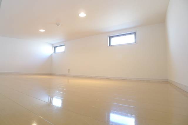 Living and room. Please enjoy the clean, wide loft ☆ (Photo image)