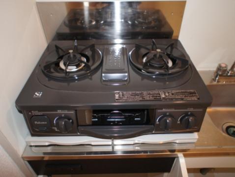 Other room space. Gas stove