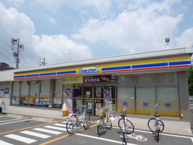 Convenience store. MINISTOP Nakamura, the Japanese Red Cross before the store (convenience store) to 214m