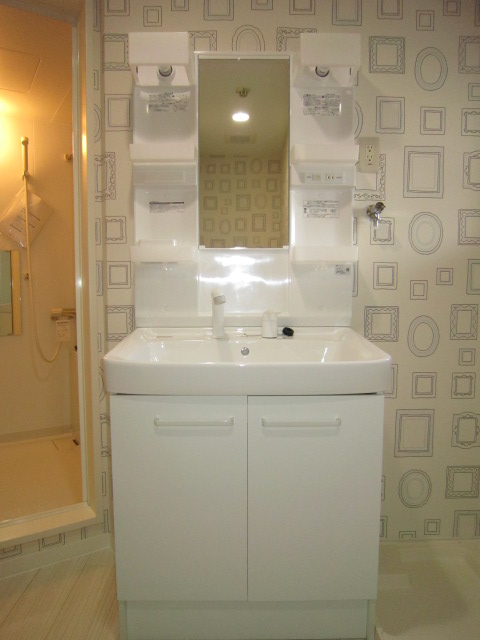 Washroom. Pleasant with the new article of water around!