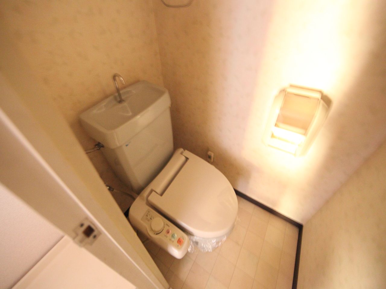 Toilet. toilet bus ・ Restroom Warm water washing heating toilet seat