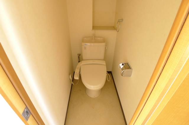 Toilet. You can also use comfortable with Washlet ☆ 