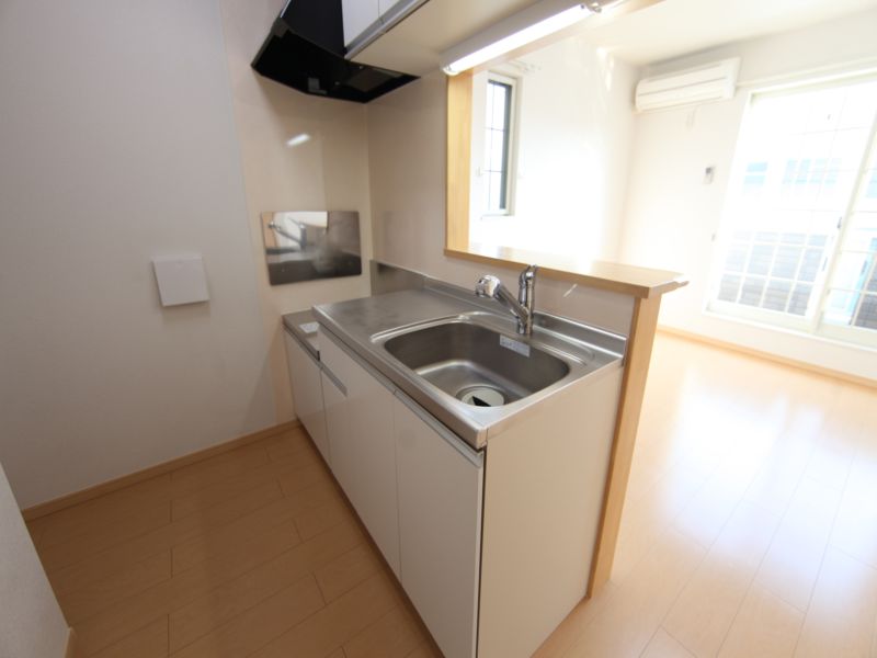 Kitchen. Counter kitchen (two-burner stove installation Allowed)